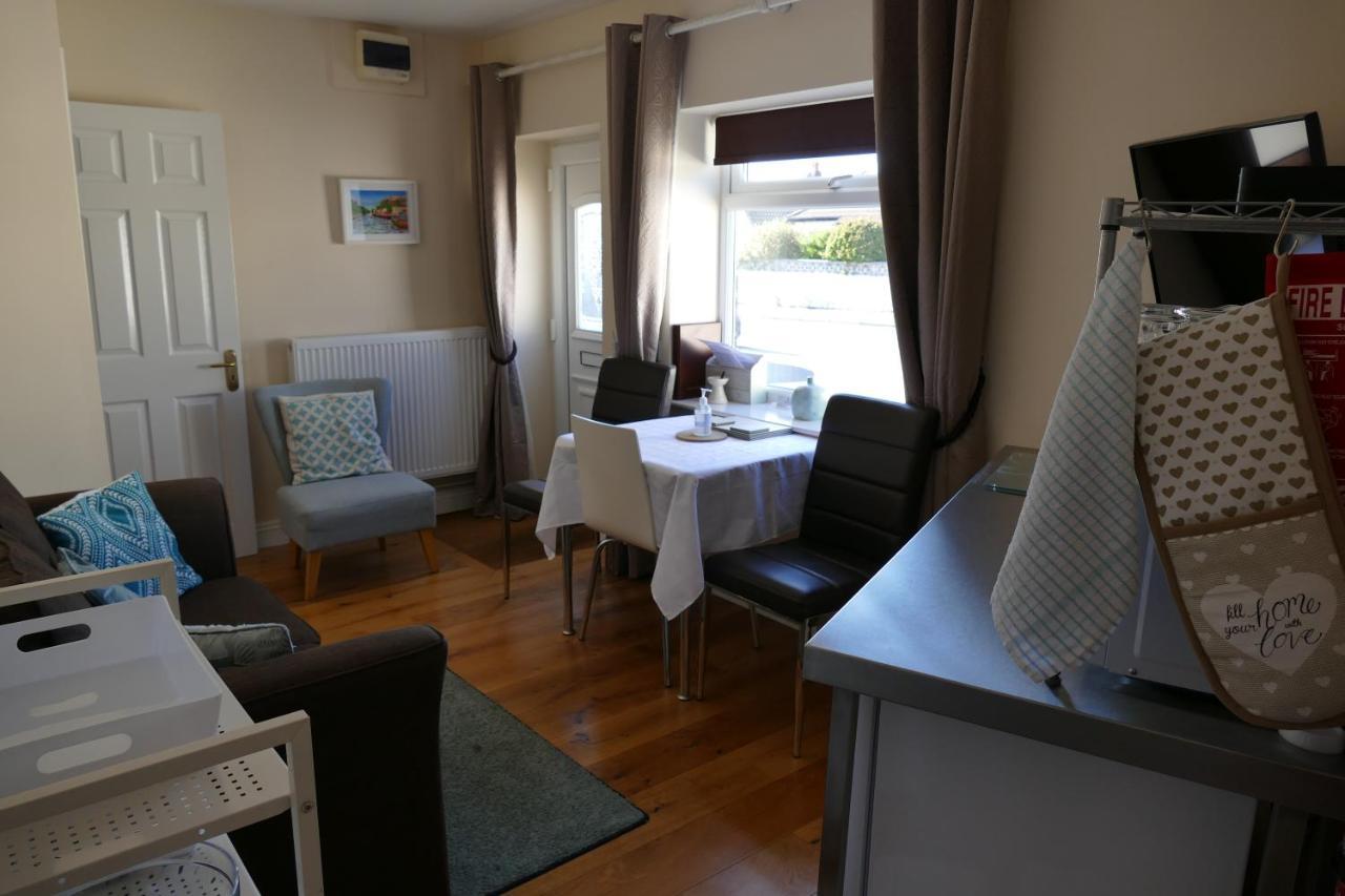 Magnolia Self Contained Suites Coalpit Heath Exteriör bild