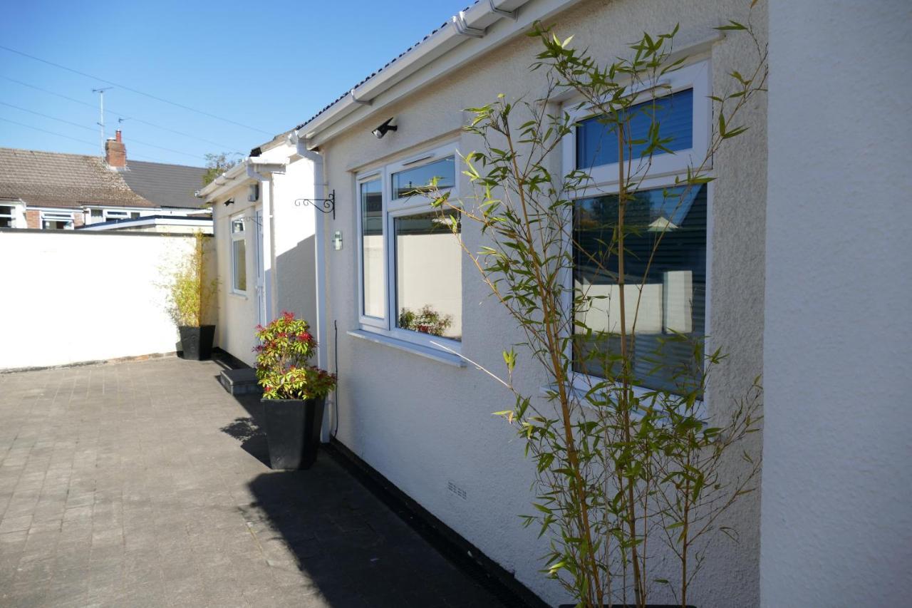Magnolia Self Contained Suites Coalpit Heath Exteriör bild