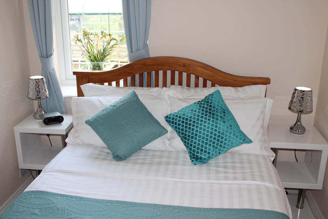 Magnolia Self Contained Suites Coalpit Heath Exteriör bild